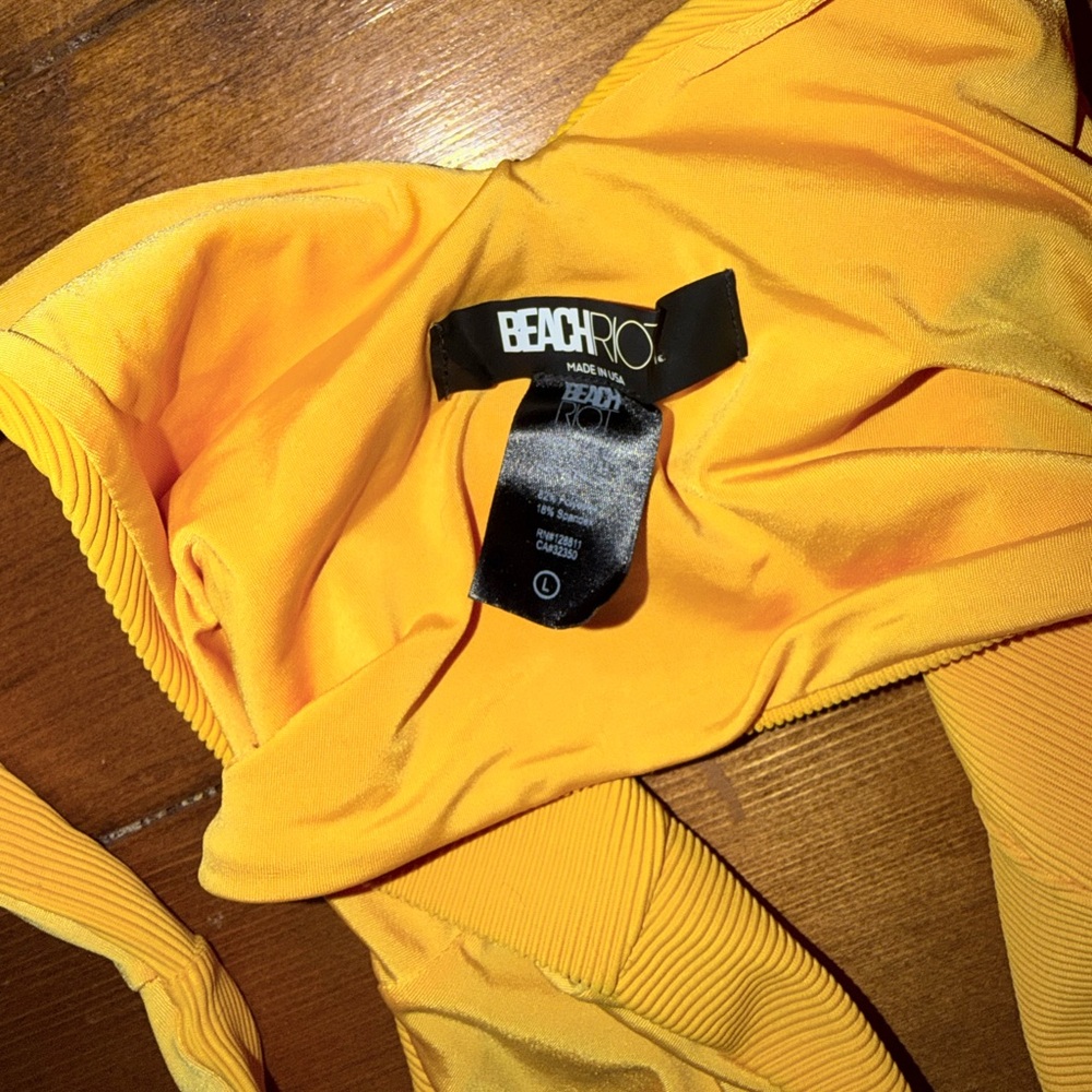 Beach Riot Yellow Ribbed Tie-Front Bikini Top - Picture 5 of 7